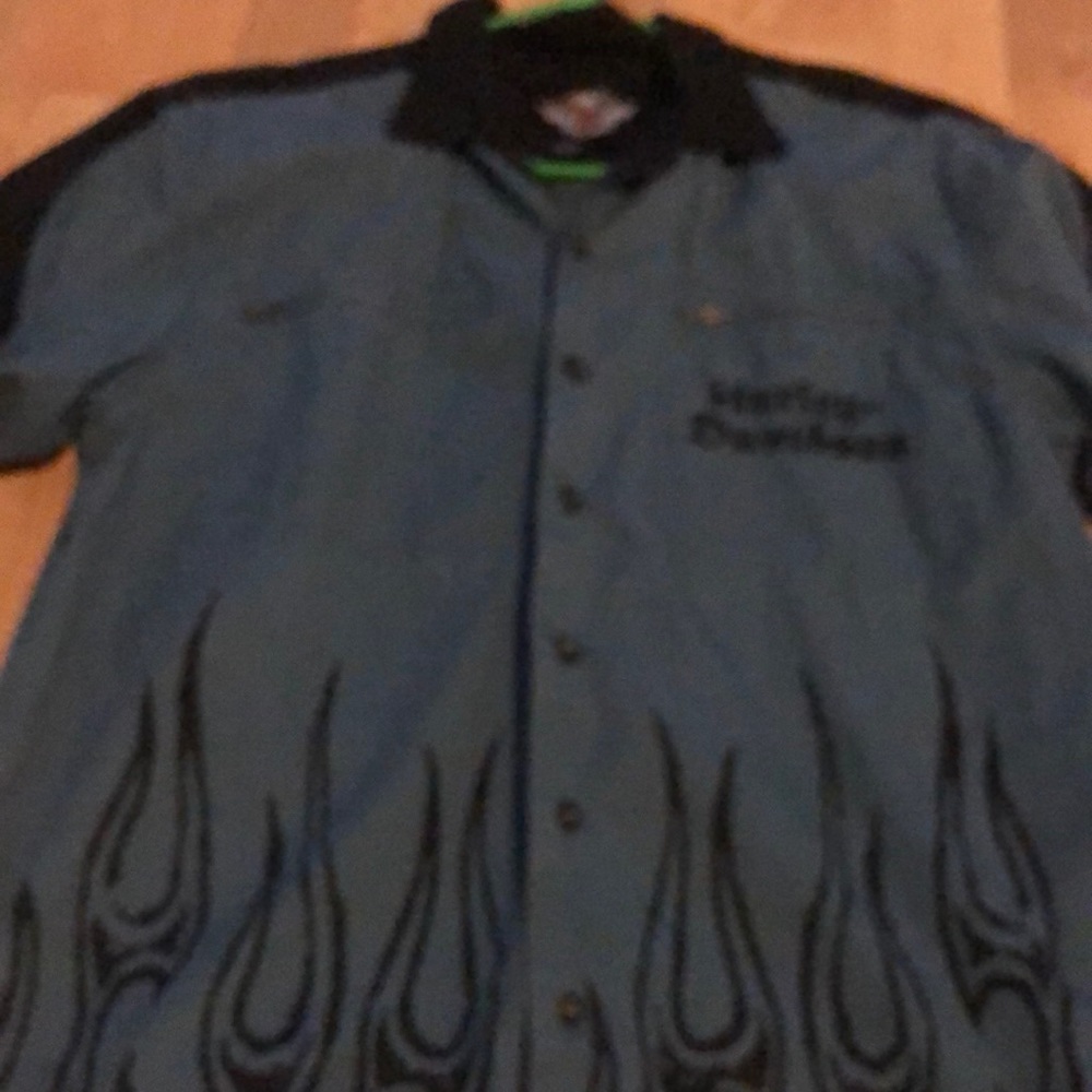 An America legend Harley Davidson mens button up garage shirt